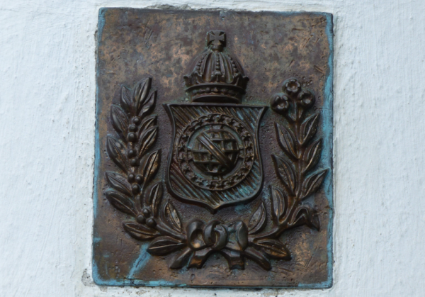 custom heraldic crest