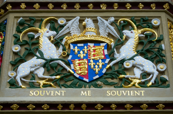 personalized heraldic crest