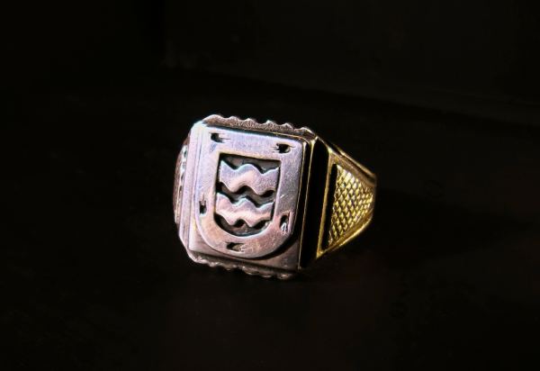 personalized signet design
