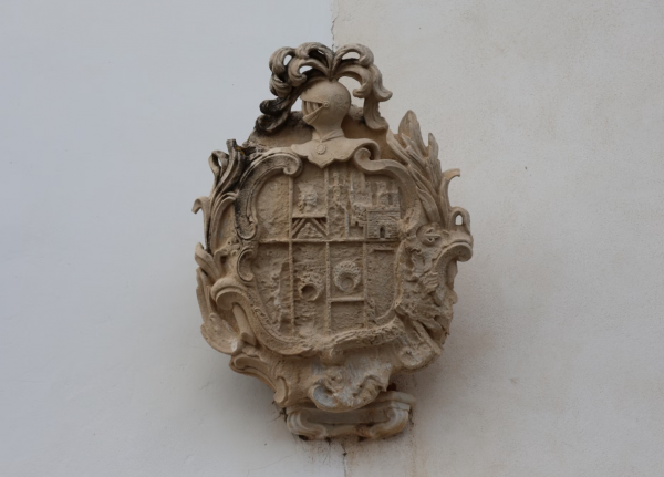 luxury heraldic crest