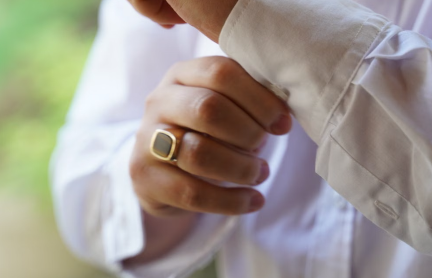 luxury signet design